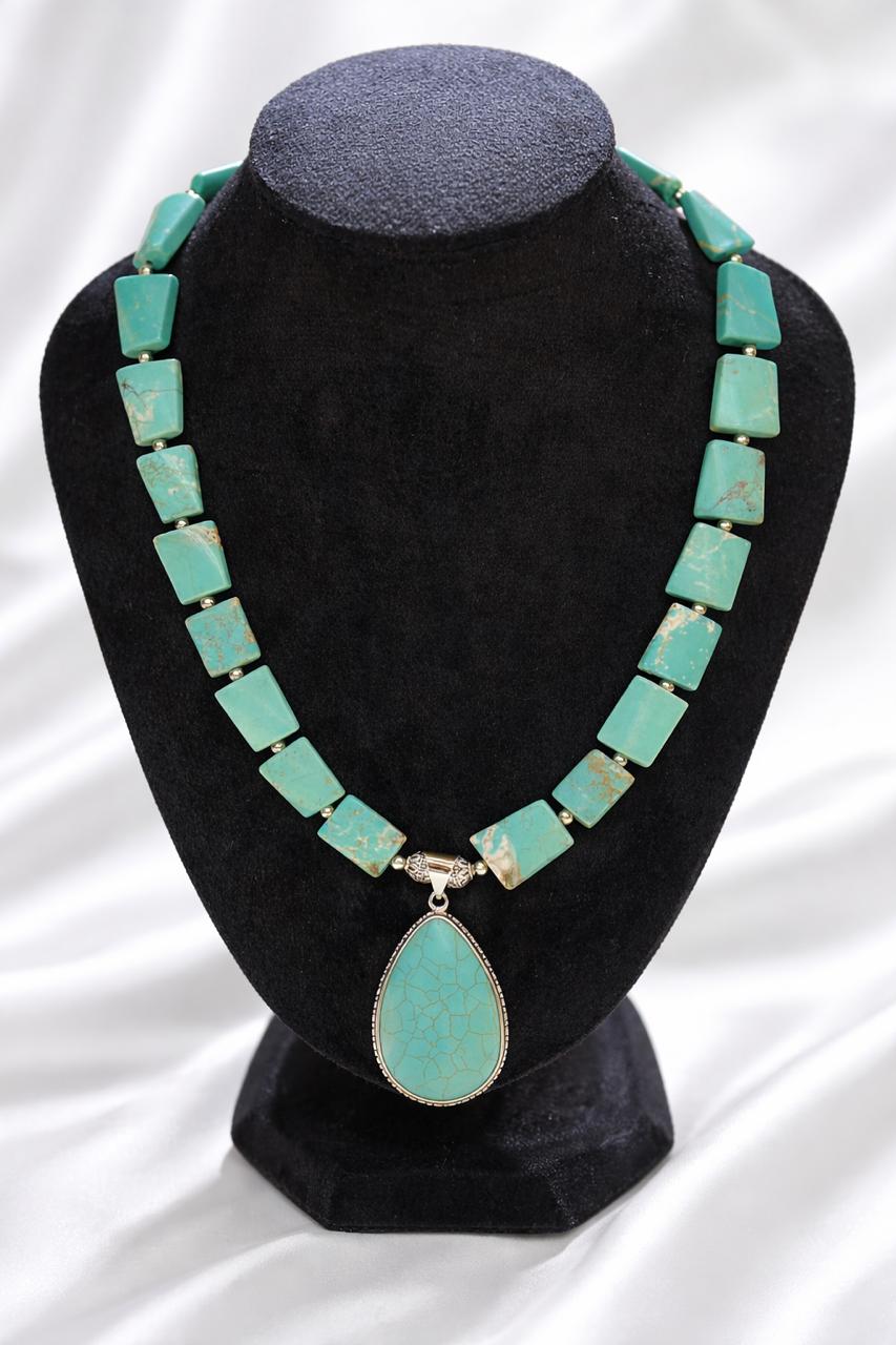 The unique Turquoise natural stone necklace